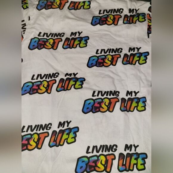 On fire- Living my best life; tee - Picture 7 of 7